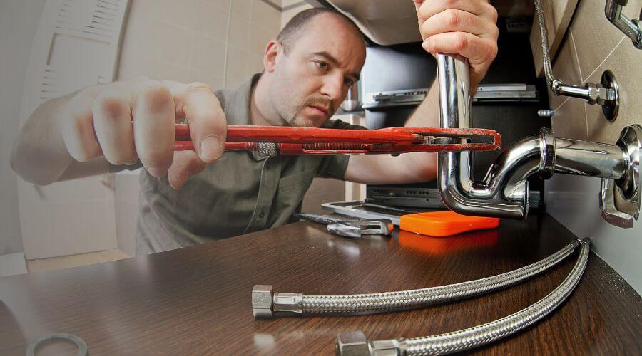 Expert burst pipe repair services in Sheridan, MO